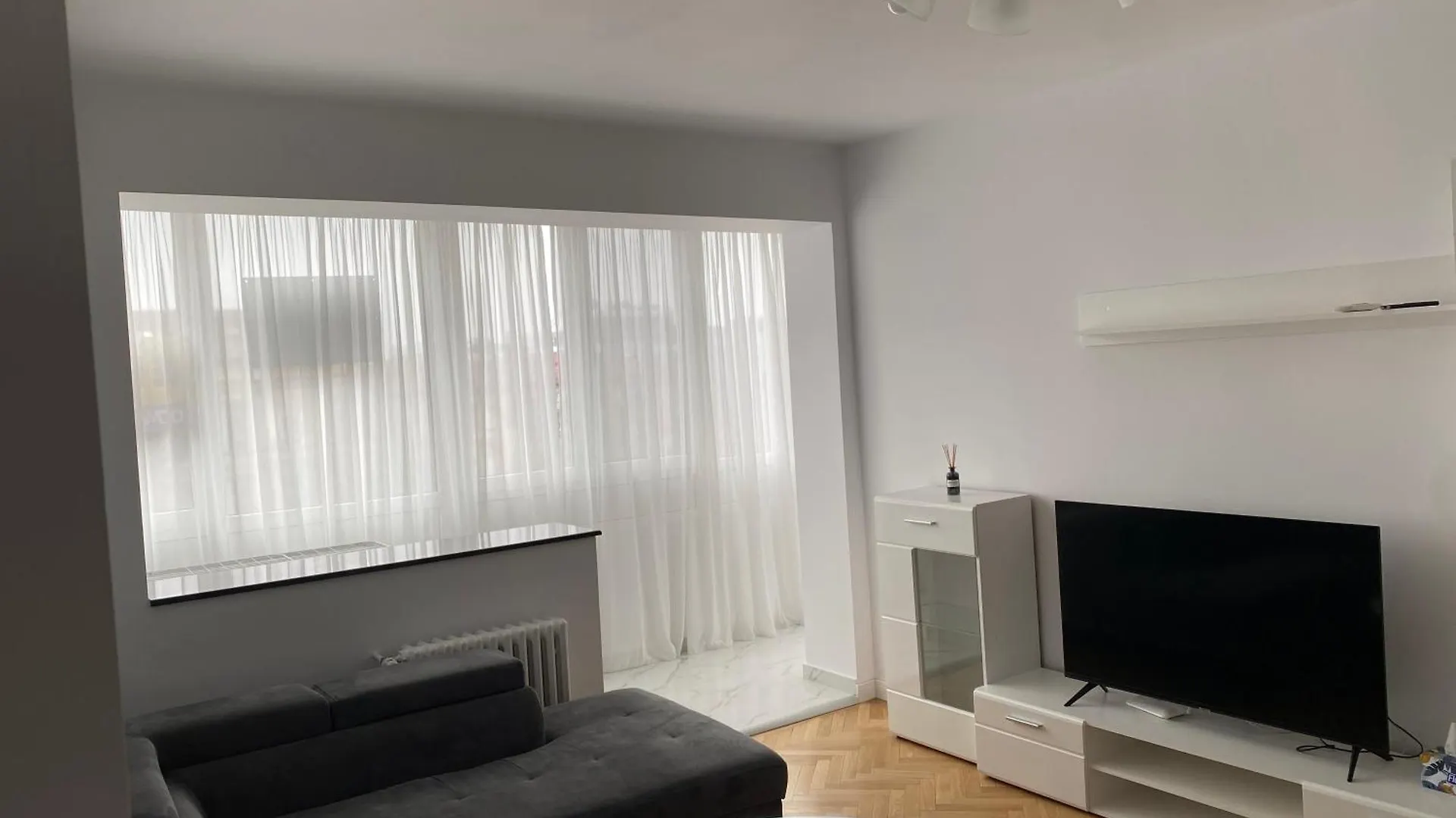 Luxury Apartament In Victoriei Bulevard Βουκουρέστι